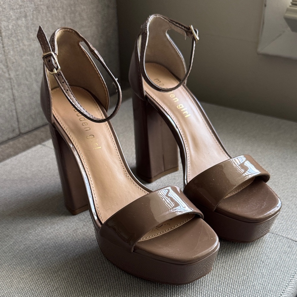 Madden Girl Women's Omega Heeled Sandal